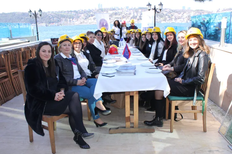 Ayskad, Dünya Kadınlar Gününü Öğrencilerle Paylaştı